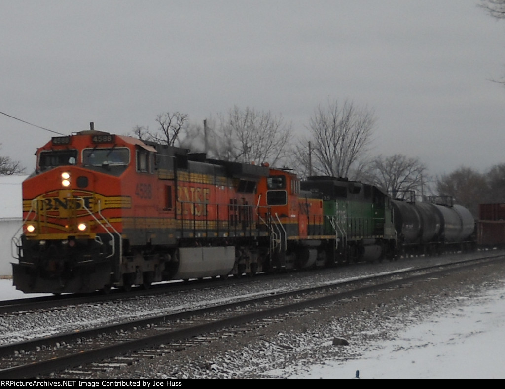 BNSF 4588 East